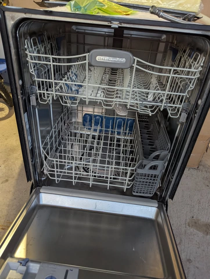 KitchenAid dishwasher Model KUDS03FTSSO - photo 3