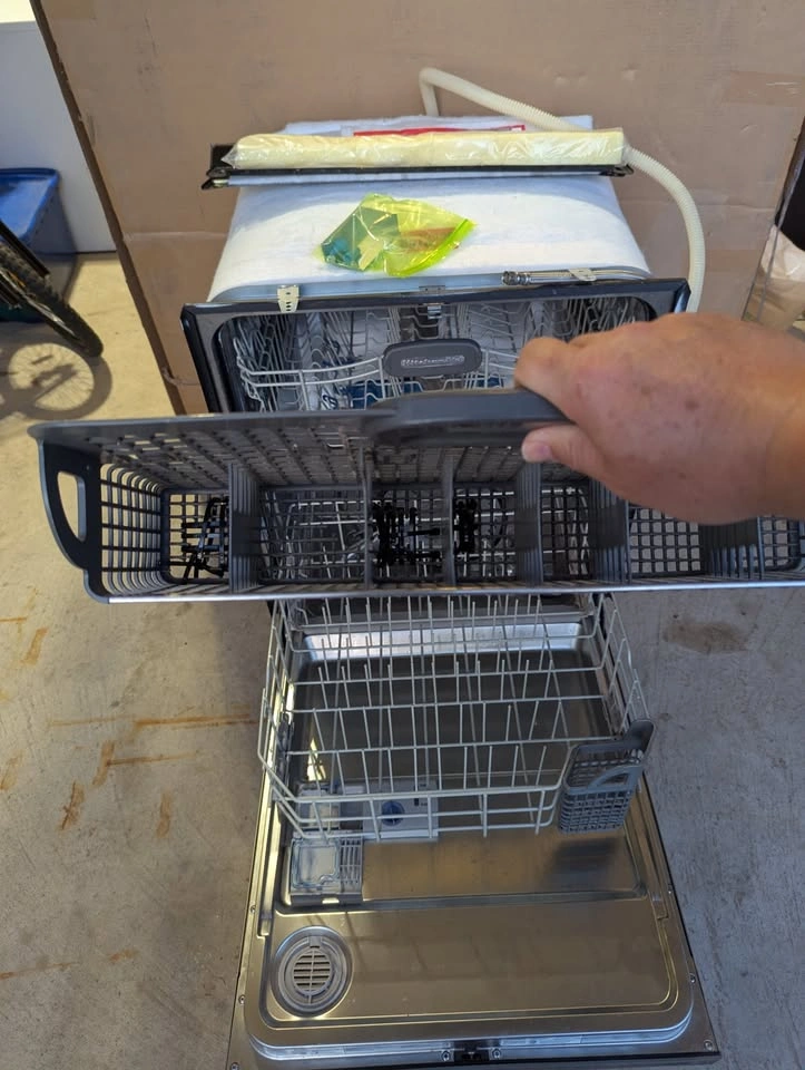 KitchenAid dishwasher Model KUDS03FTSSO - photo 5