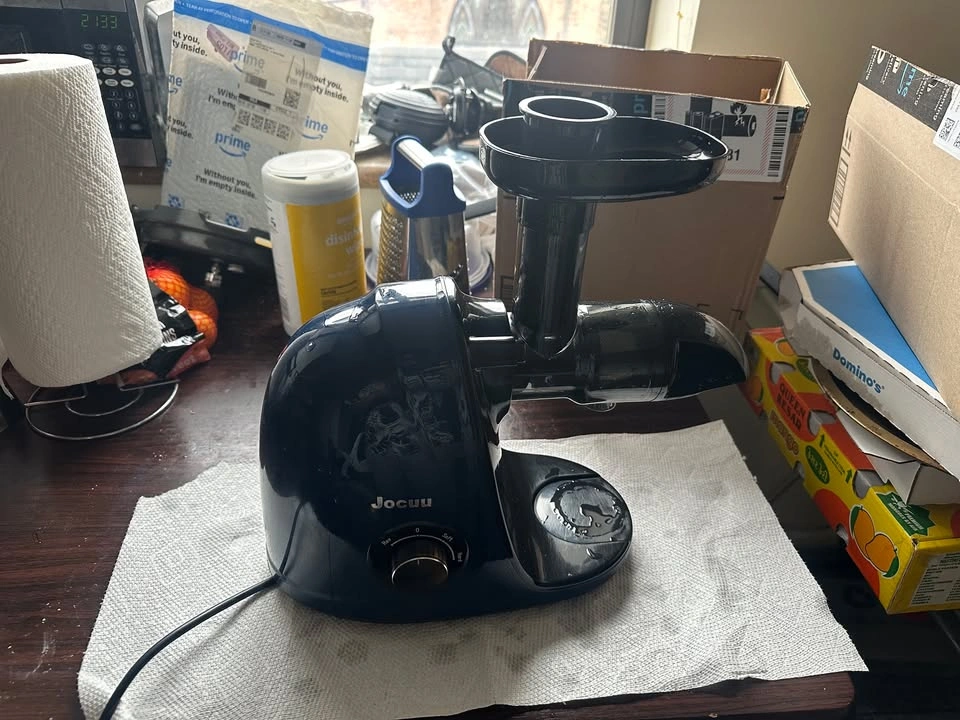 Joccu Masticating Juicer - photo 2