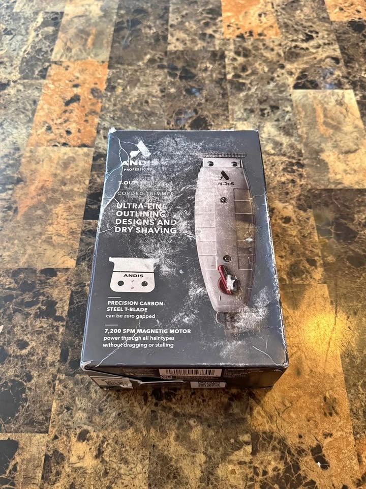 Andis Professional T-Outliner Clippers