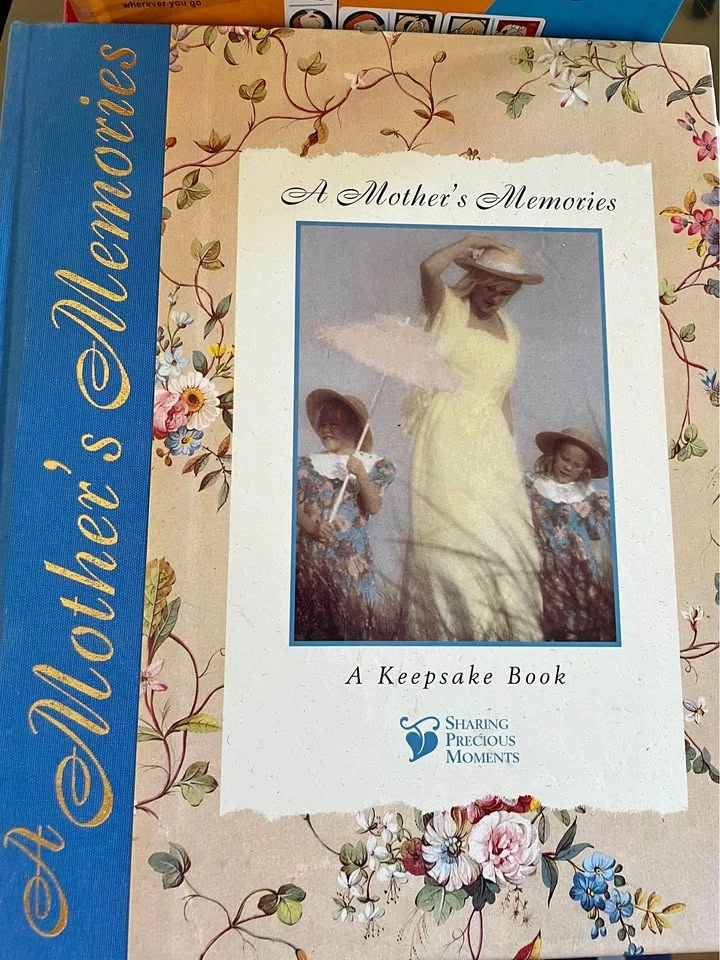 A Mother's Memories A Keepsake Book