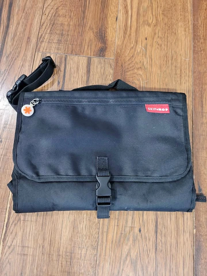 Skip Hop portable change pad