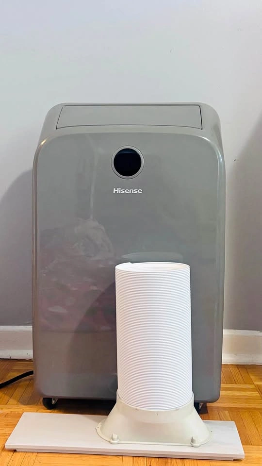 Hisense 12,000 BTU Portable AC – Complete Kit & Ice Cold!