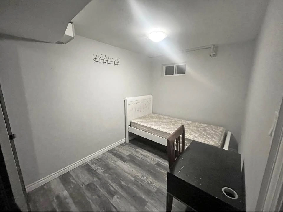 Private room for rent