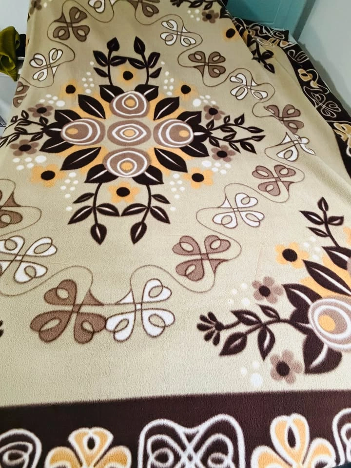 Full size Blanket/ warm bedsheet - washable - photo 2
