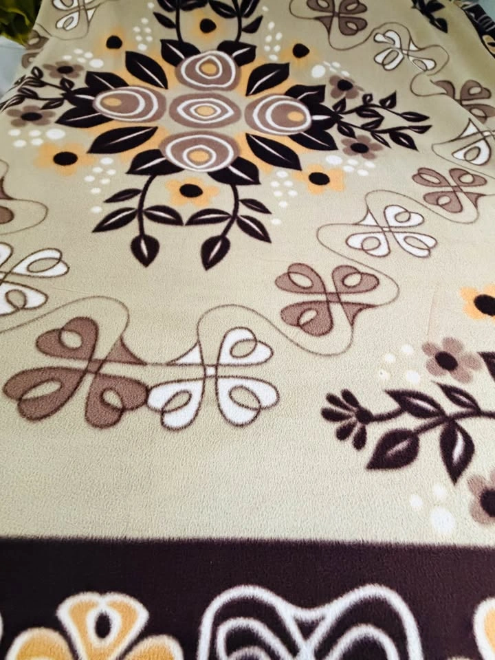 Full size Blanket/ warm bedsheet - washable - photo 3