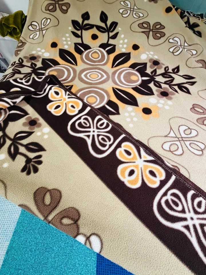 Full size Blanket/ warm bedsheet - washable - photo 4