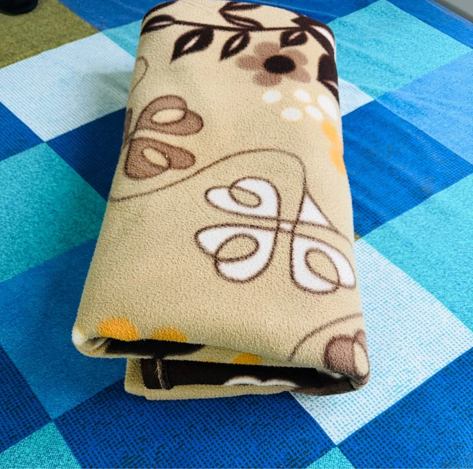 Full size Blanket/ warm bedsheet - washable - photo 5