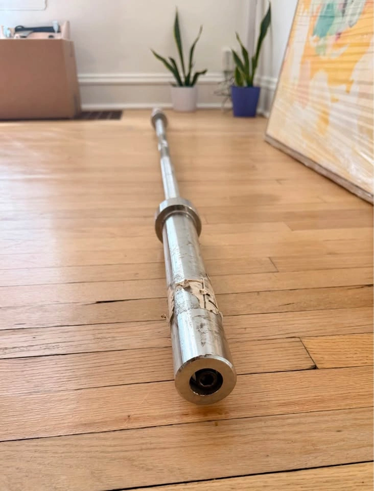 "Everyday Essentials" barbell - full size ~ 7’2” almost new - photo 2