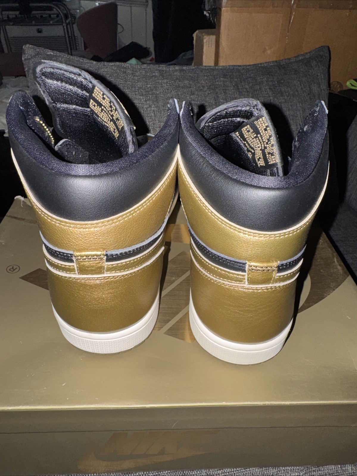 Size 11.5 - Air Jordan 1 Retro OG High Black Gold - photo 4