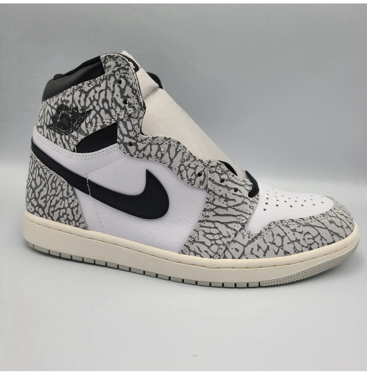 Size 3.5Y Air Jordan 1 Retro OG High White Cement