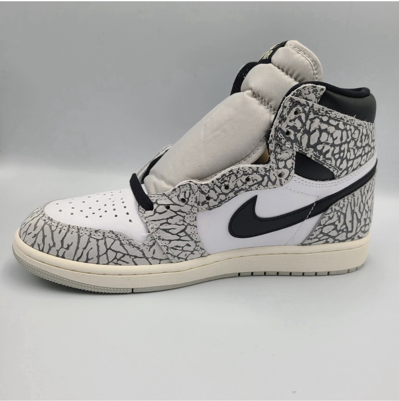 Size 3.5Y Air Jordan 1 Retro OG High White Cement - photo 2