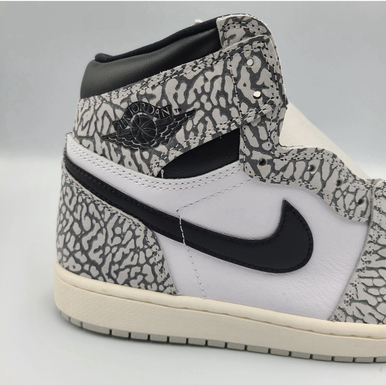 Size 3.5Y Air Jordan 1 Retro OG High White Cement - photo 4