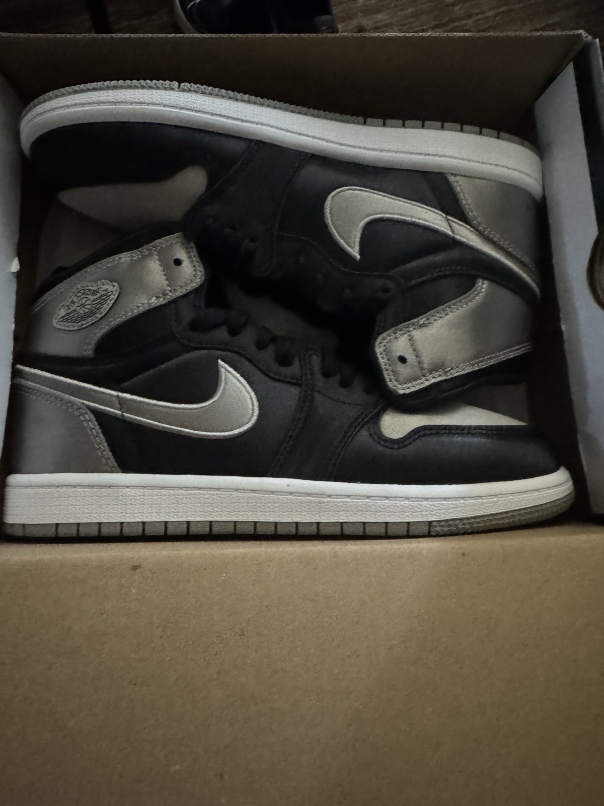 Jordan 1 Retro High OG (PS) Black/Medium Grey-White - photo 2