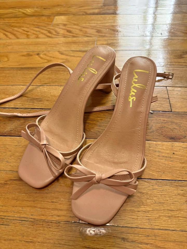 Lulus Nude Bow Lace-Up Block Heels size 7