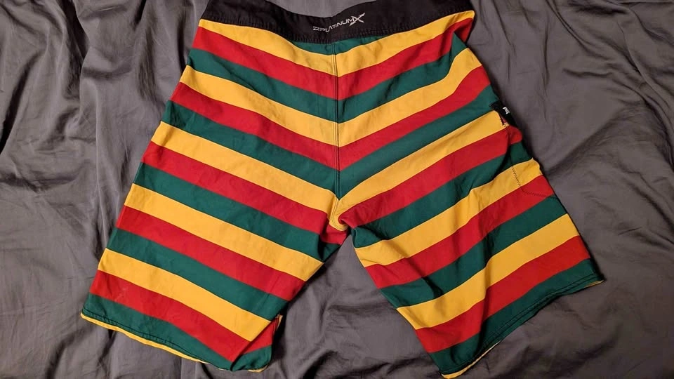 Size 32 Billabong Bob Marley Swim Board Shorts