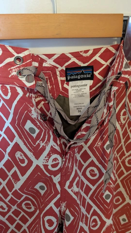 Size 36 Men's Patagonia Swim Trunks Bathing Suit Red Pattern - photo 2