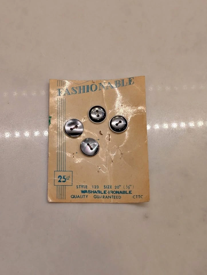 VTG Deadstock Pearlized Grey Fisheye Buttons | 4pc 1/2"
