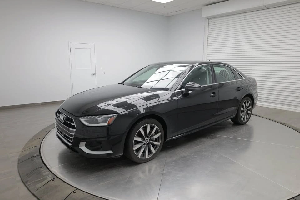 2023 Audi A4 Sedan - photo 3