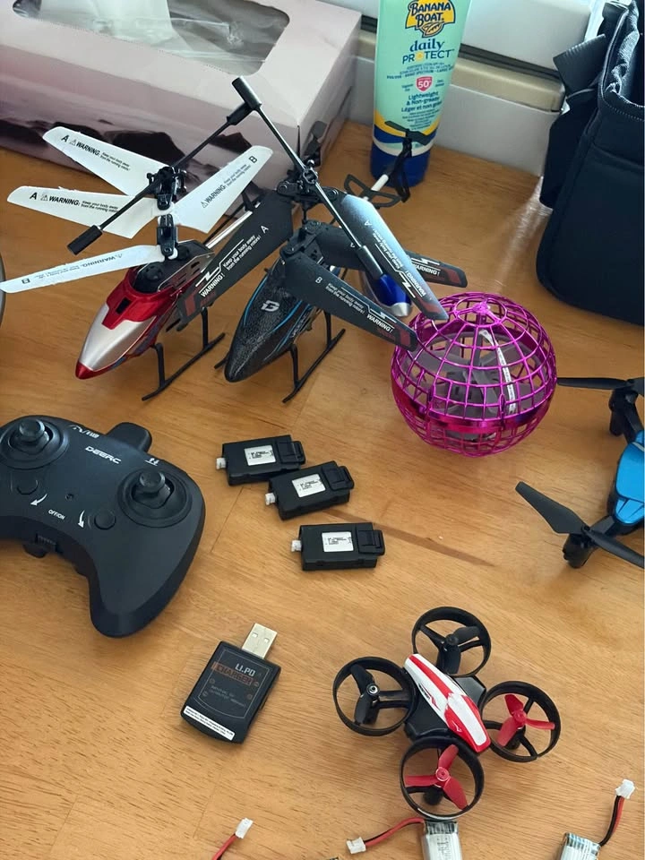 5 Drone bundles for beginners and Small RC stunt boat - photo 3