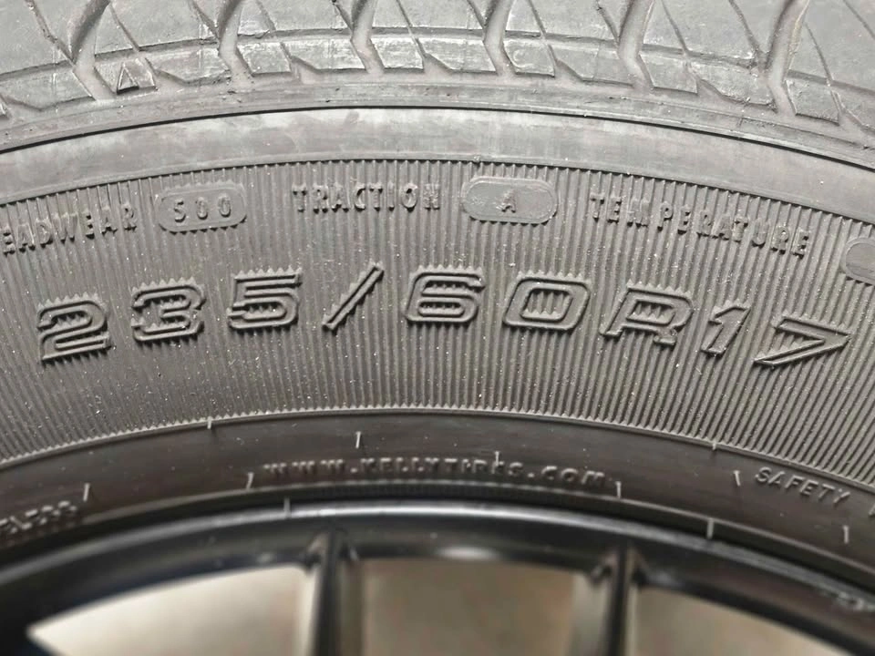 Set of 4 235/60R17 Kelly Summer tires on black aluminum rims - photo 4