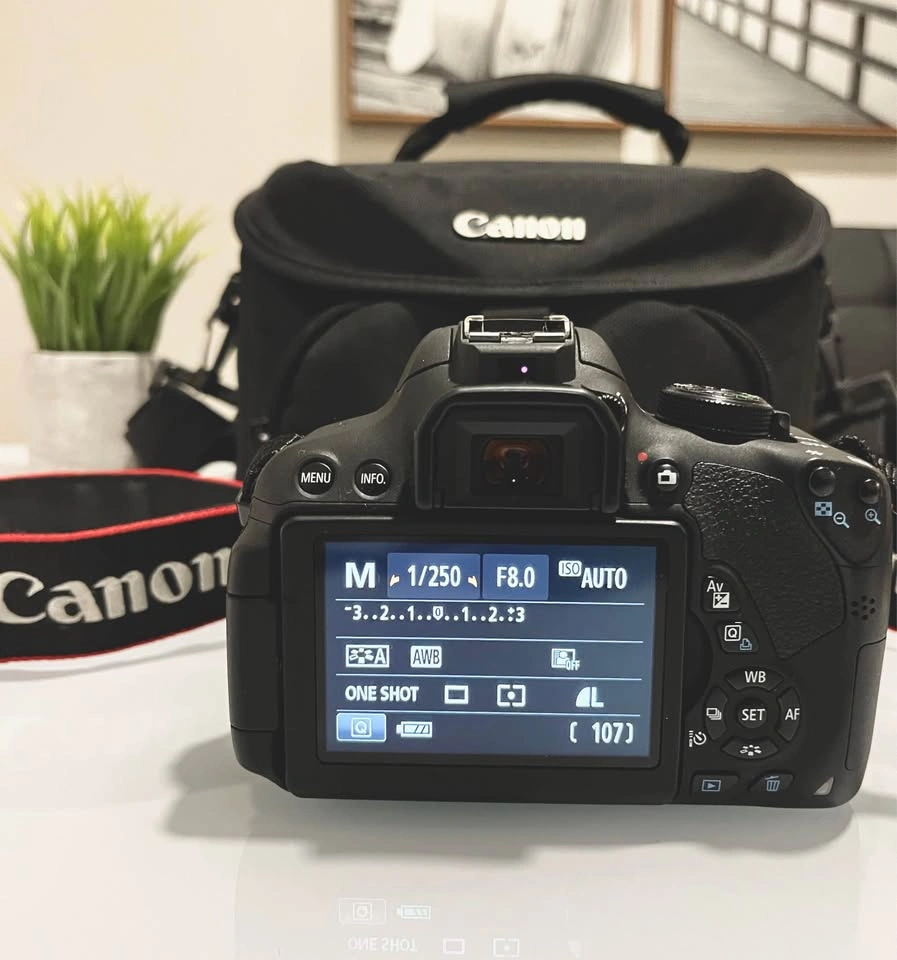 Canon EOS Rebel T5i | 18MP DSLR + 18-55mm IS STM Lens - photo 2