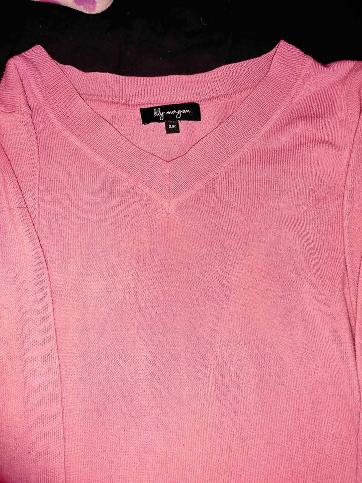 v neck sweater rose color