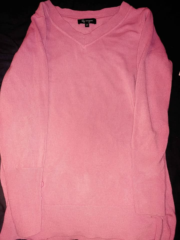 v neck sweater rose color - photo 2