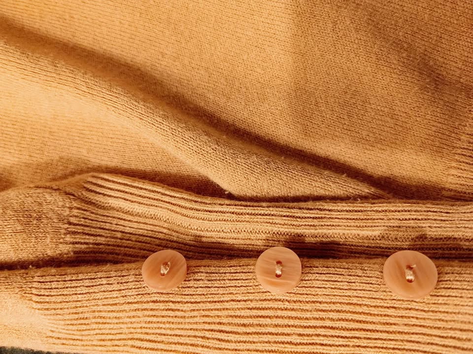 v neck sweater rose color - photo 3