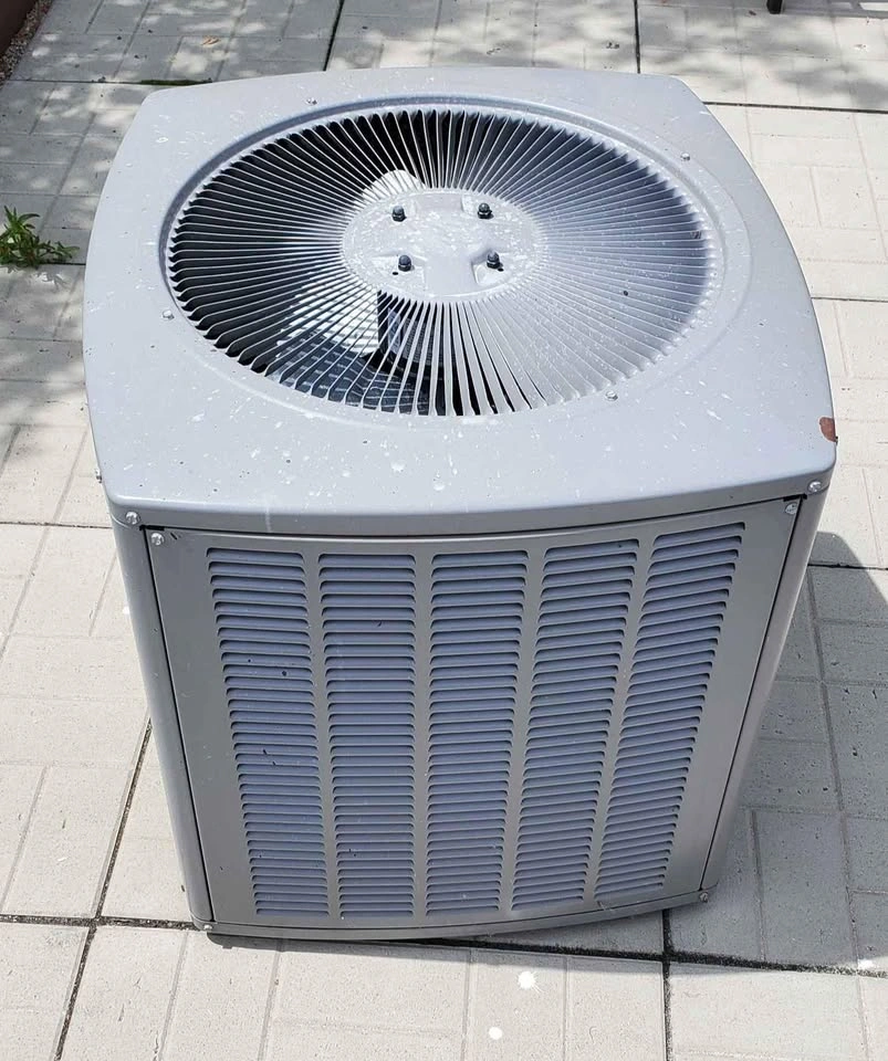 Armstrong Air Conditioner - photo 2