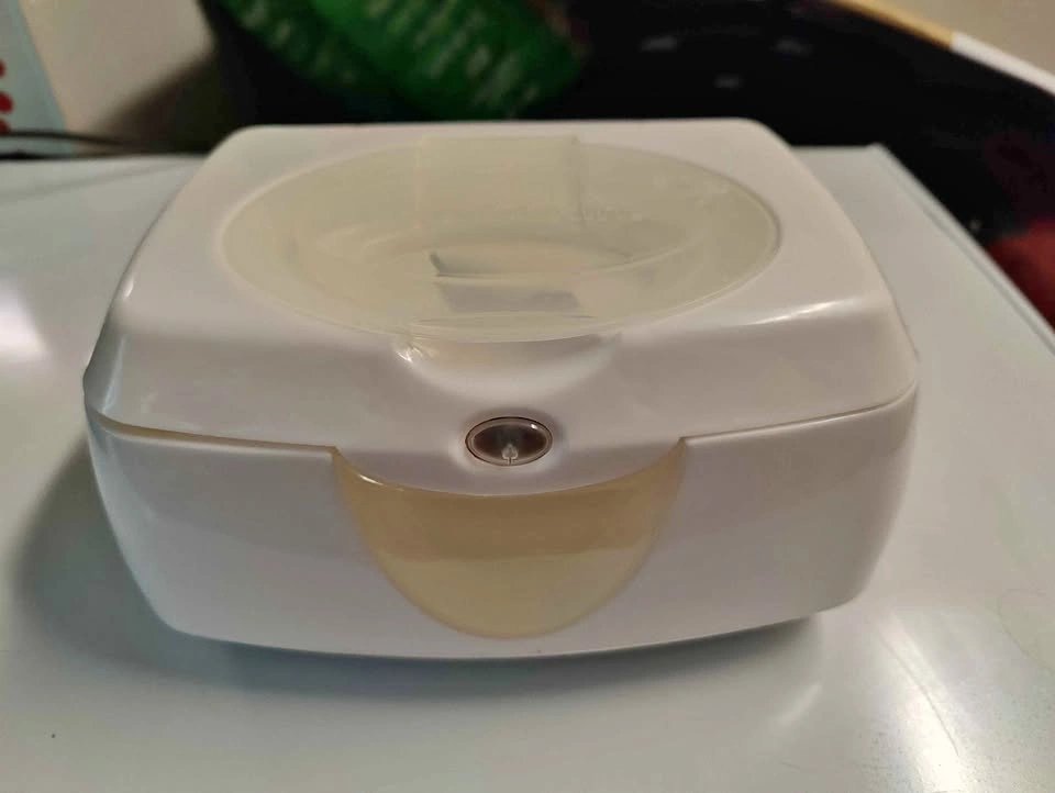 Wipes warmer