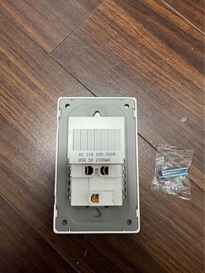 US socket - photo 2