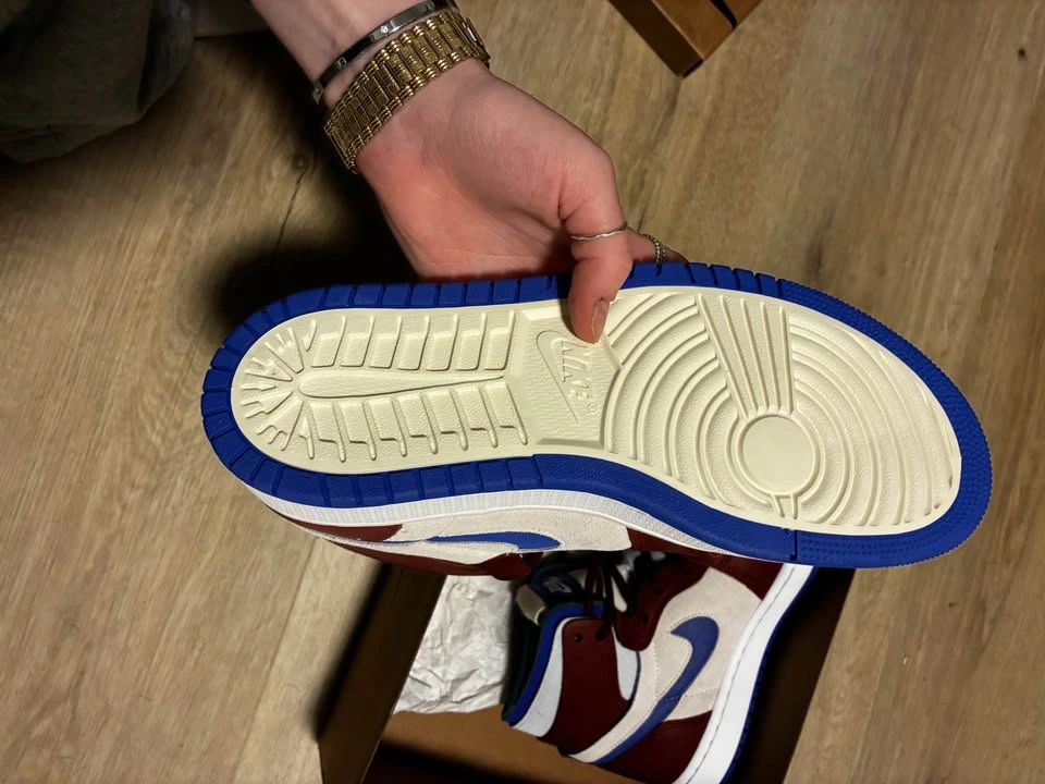 Air Jordan 1 - photo 2