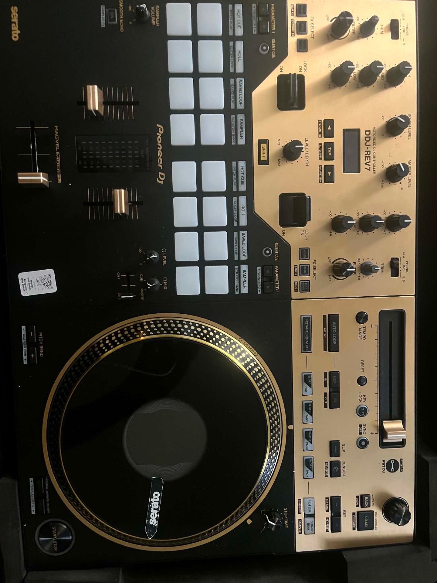 DJ turntable - photo 2