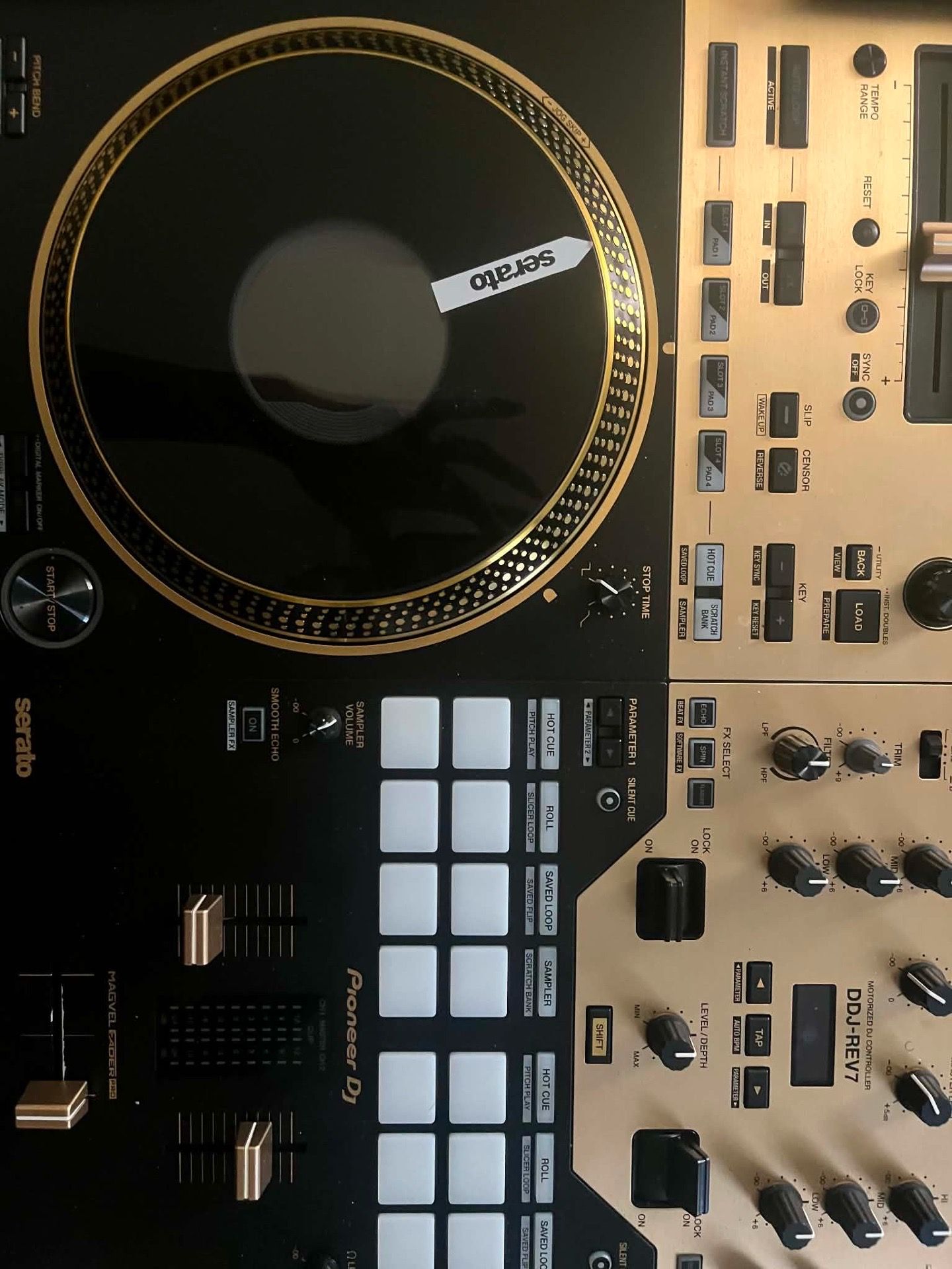 DJ turntable - photo 3