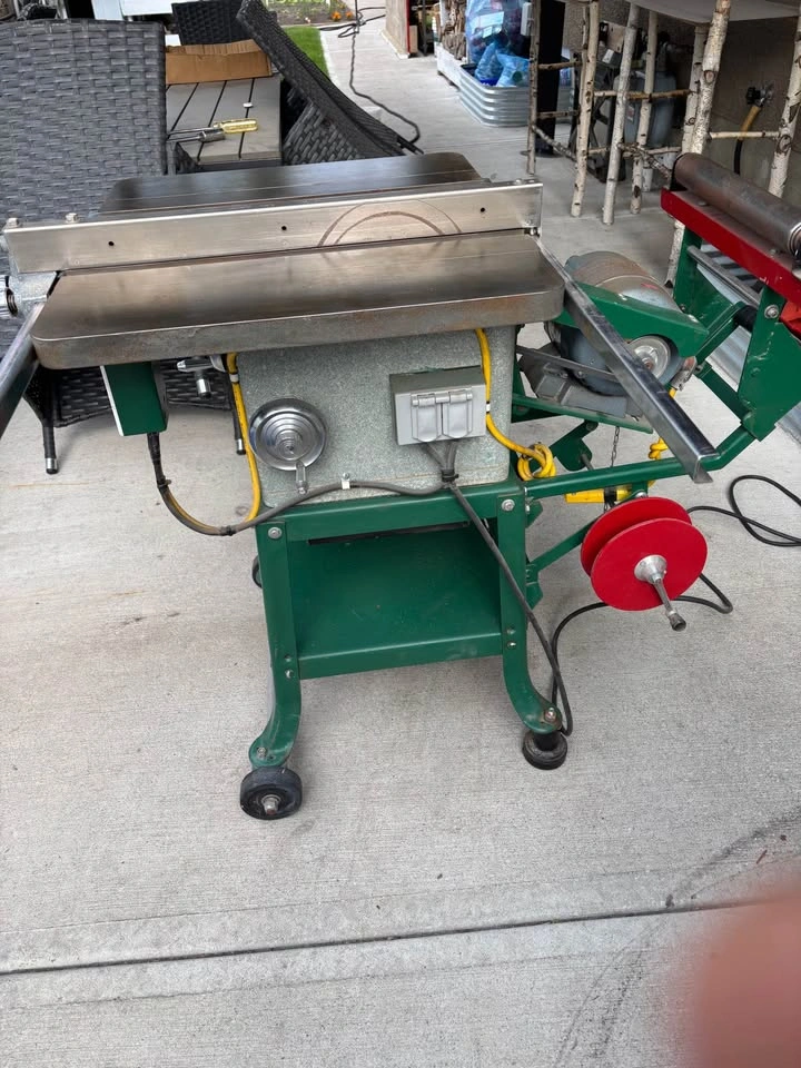 Delta Home Craft Table Saw with Cast Iron Top and stand - photo 3