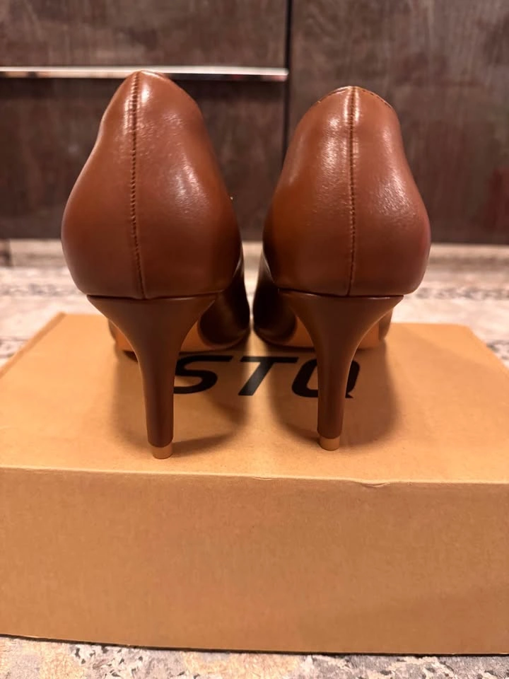 Brand New IDIFU Classic Pointed Toe Pumps – Women’s Size 7 - photo 4