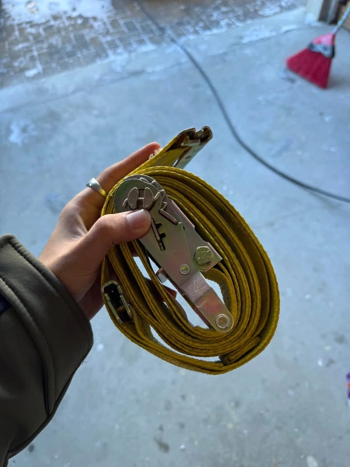Ratchet strap $8 each - photo 2