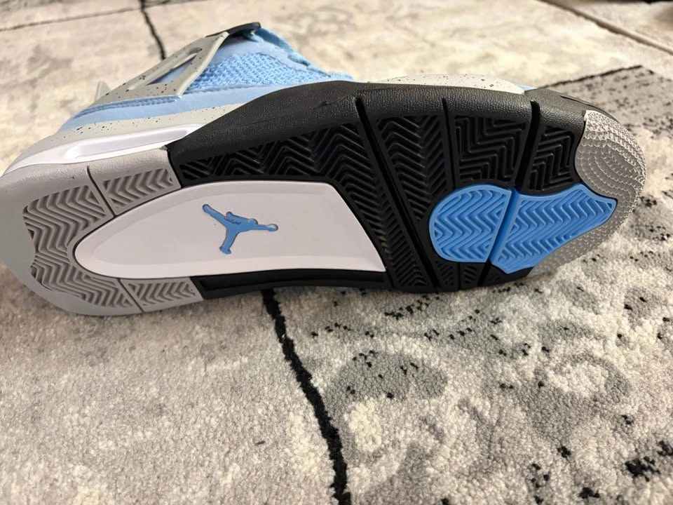 Jordan 4s UNCs - photo 3