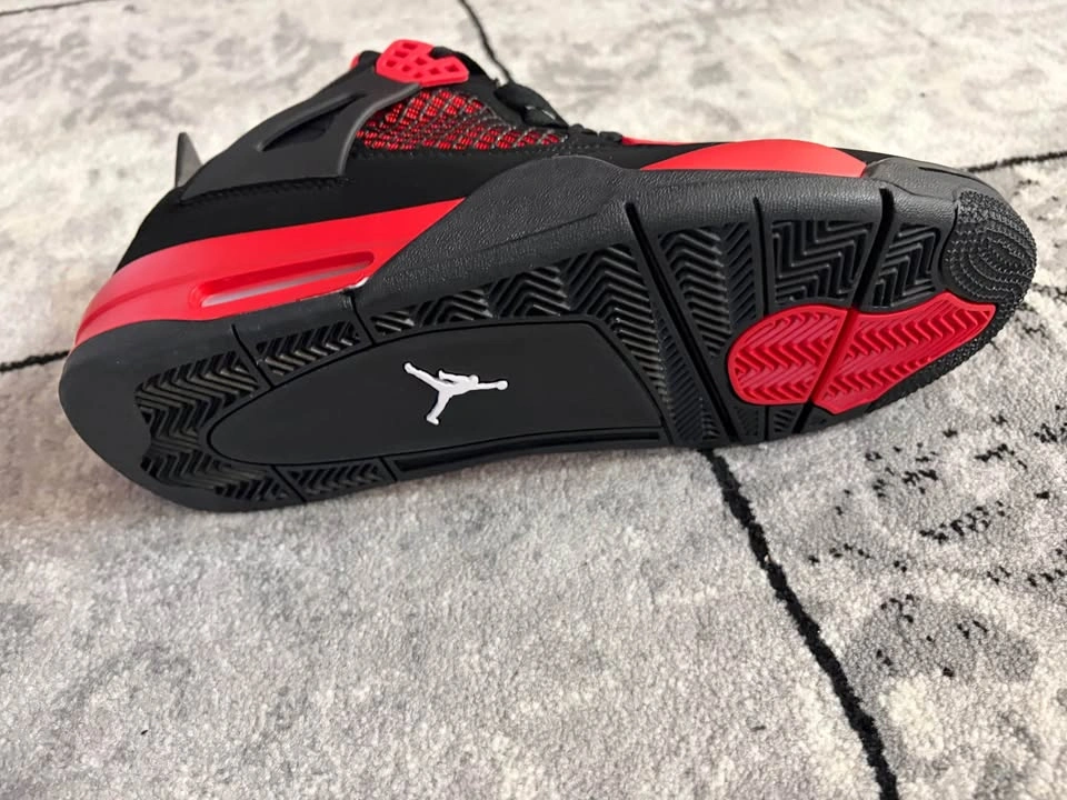 Jordan 4s Red Thunders - photo 2