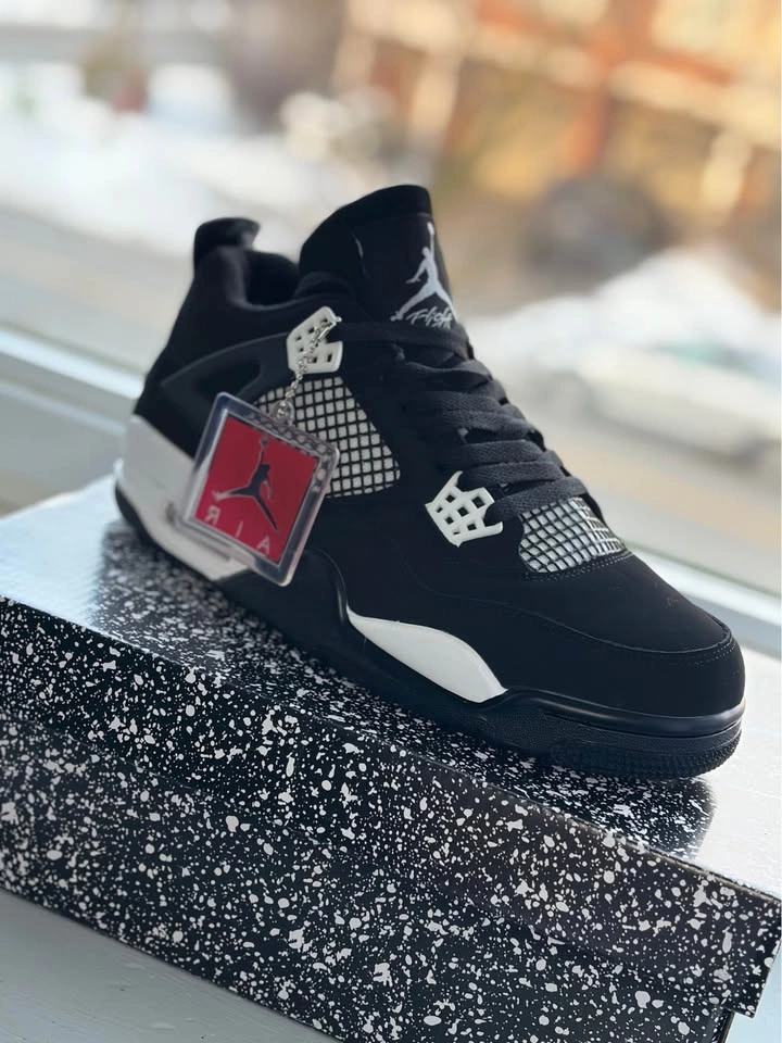 Jordan 4 White Thunders - photo 4