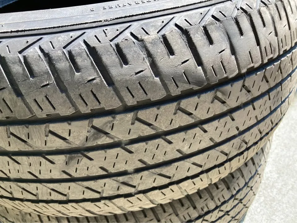 Firestone 215/60/16 - 2 tires image indicator(3)