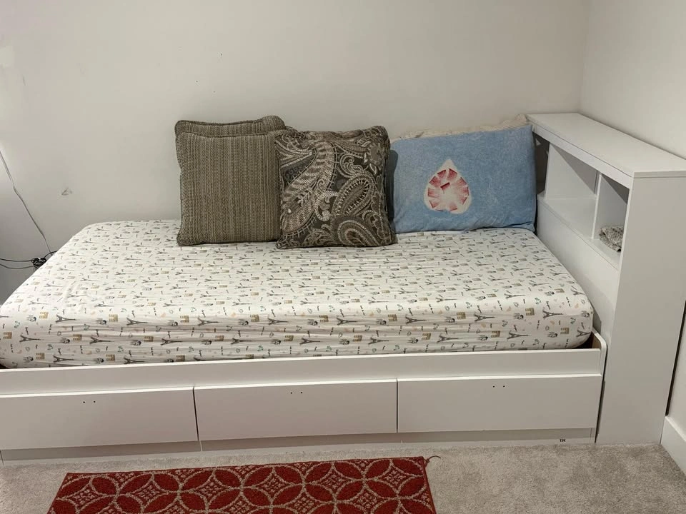 Kids Twin with Drawers