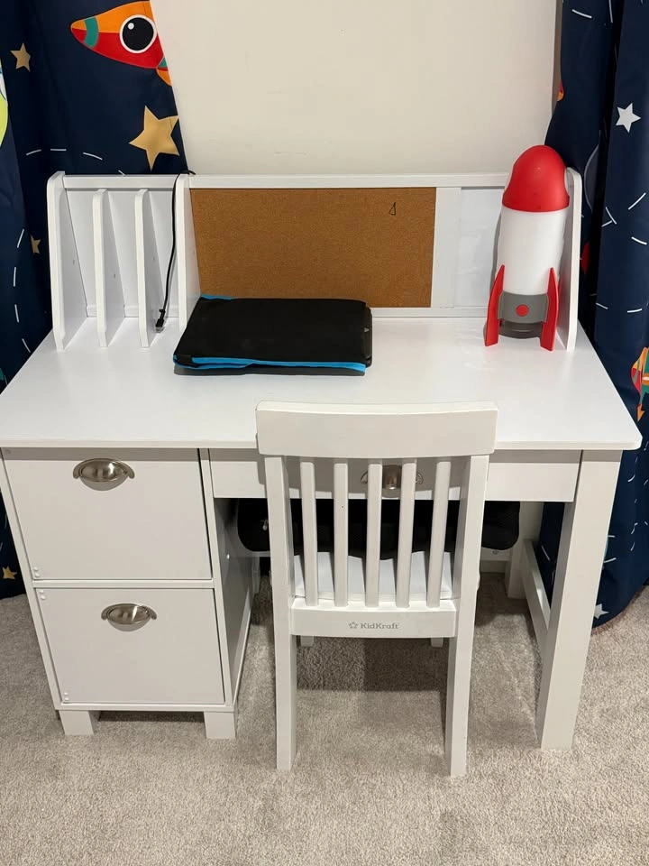 Children's Wooden Study Desk with Hutch and Chair - photo 3