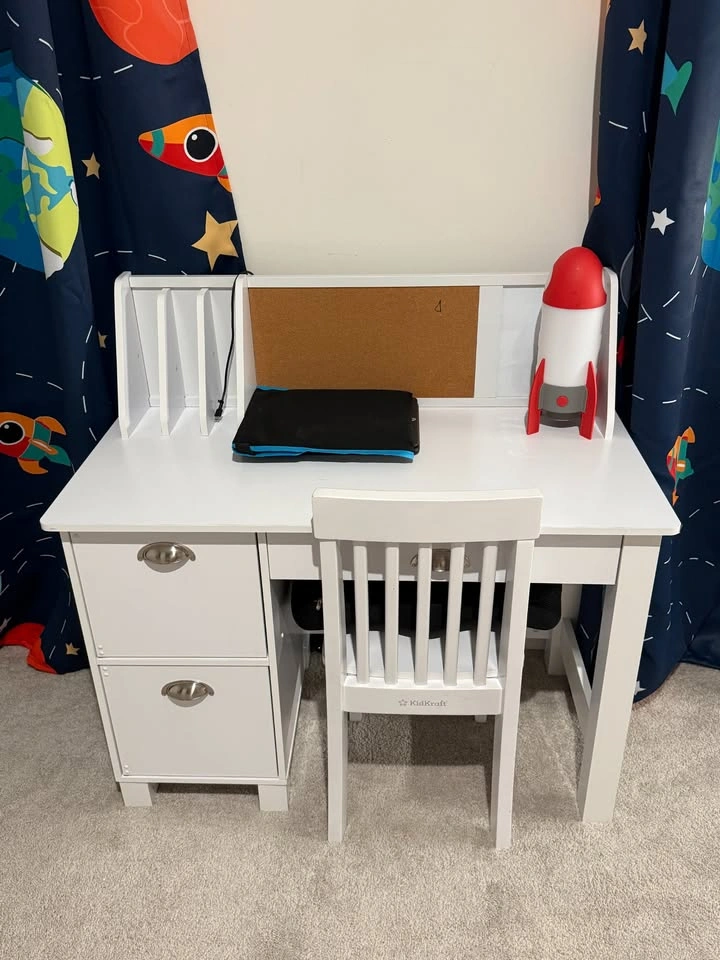 Children's Wooden Study Desk with Hutch and Chair - photo 4