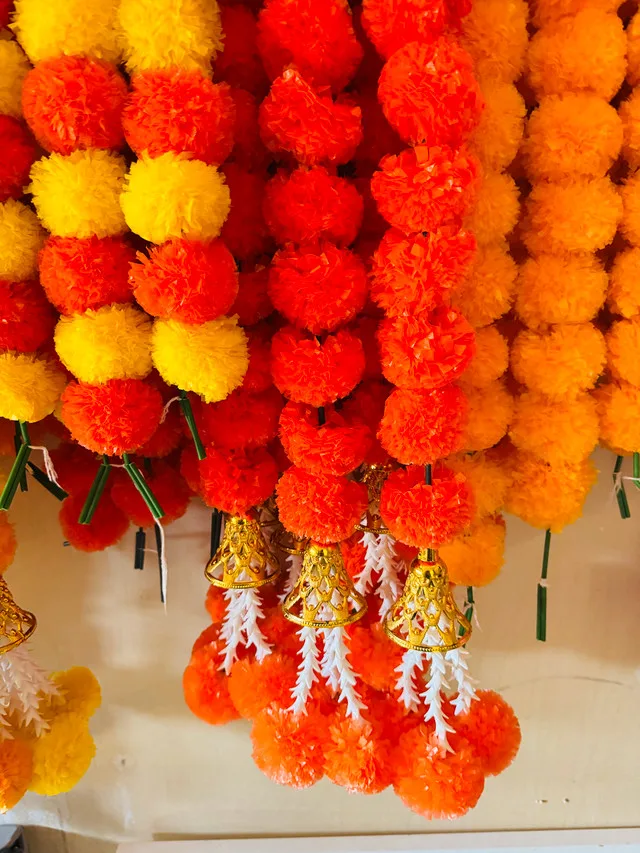 Premium quality Marigold artificial garland thumbnail