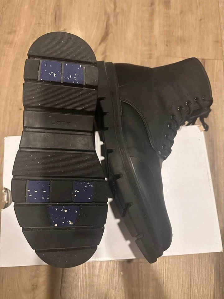 Aldo Winter boot size 10 - photo 2