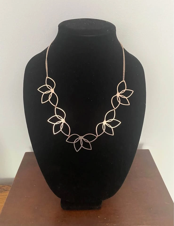 Vintage 1970s Rose Gold Tone Open Lotus Flower Statement Necklac - photo 2