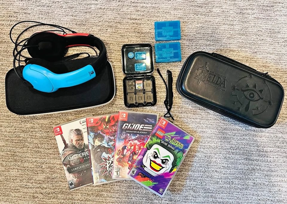 5 Switch Games + Headphones + Cases - MUST TAKE ALL