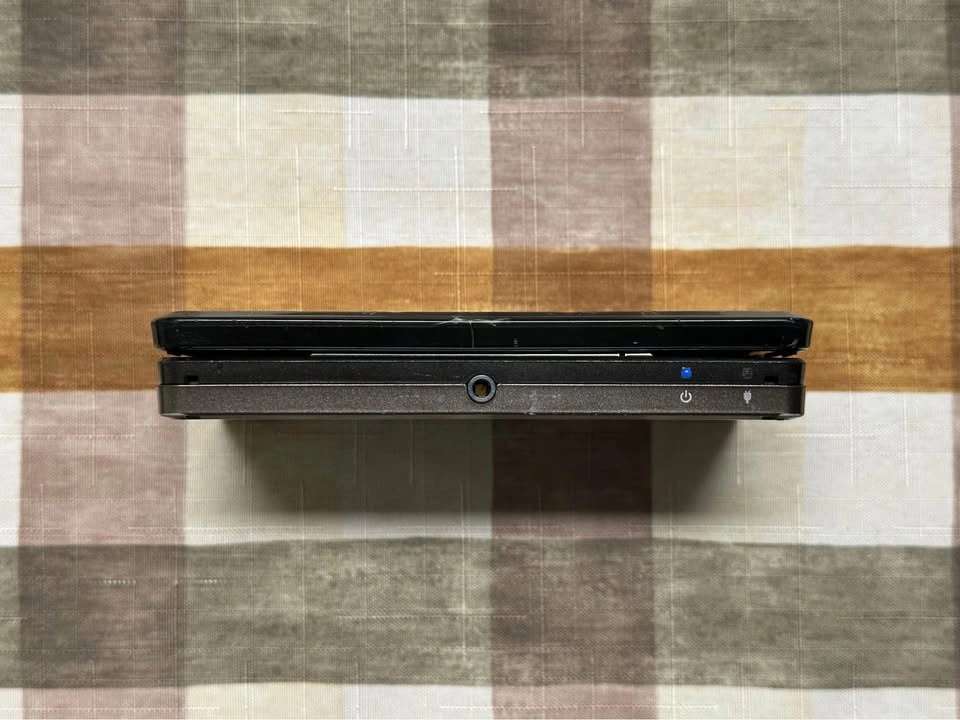 JPN Cosmo Black 3DS - photo 5